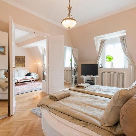 Opera & Basilica 2 Bedrooms With Balcony Budapest Exterior photo