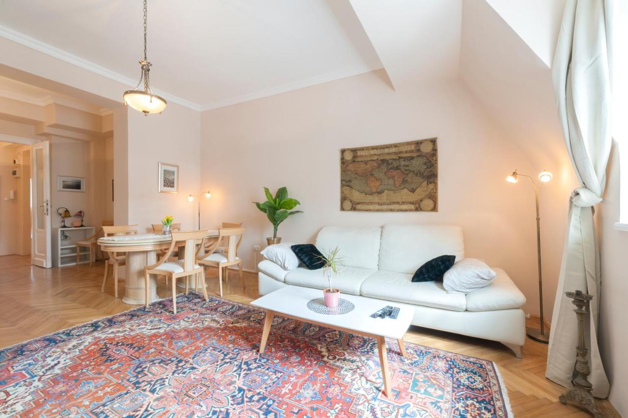 Opera & Basilica 2 Bedrooms With Balcony Budapest Exterior photo