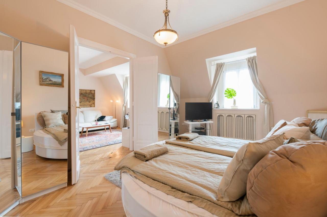 Opera & Basilica 2 Bedrooms With Balcony Budapest Exterior photo