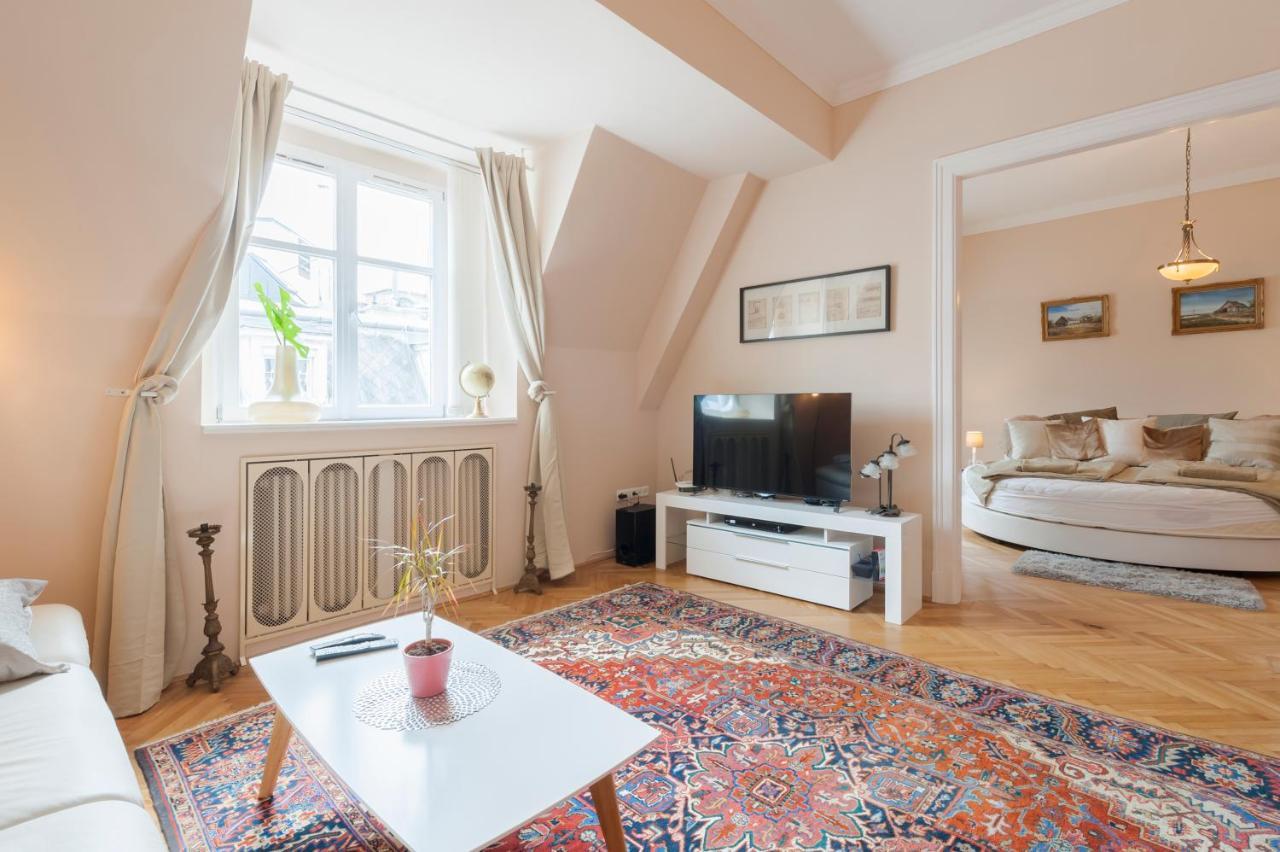 Opera & Basilica 2 Bedrooms With Balcony Budapest Exterior photo