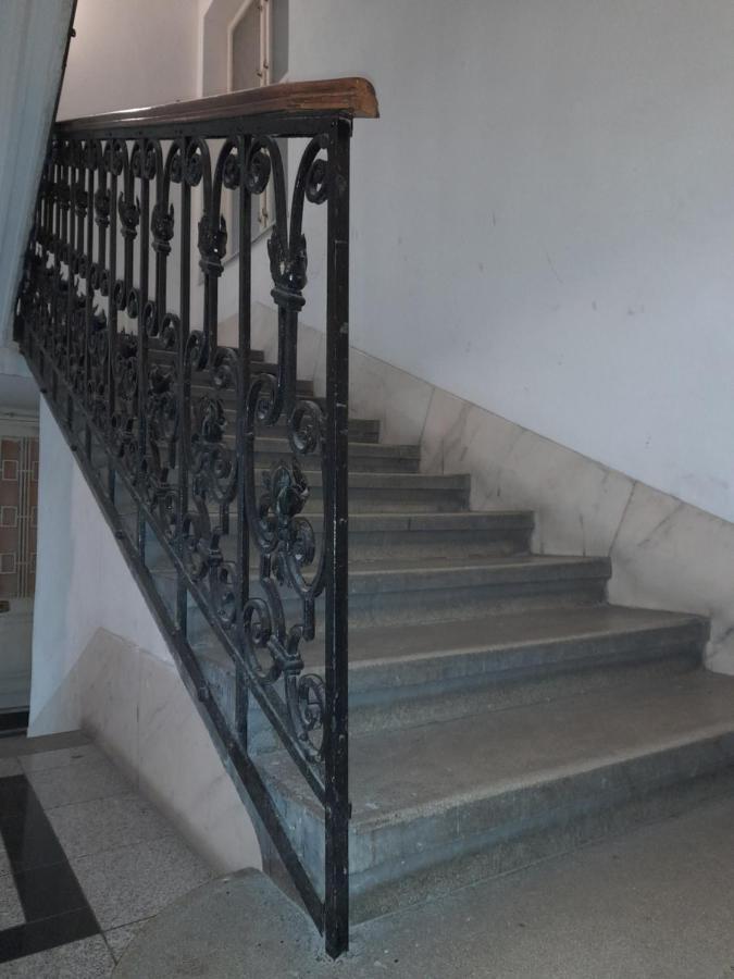 Opera & Basilica 2 Bedrooms With Balcony Budapest Exterior photo